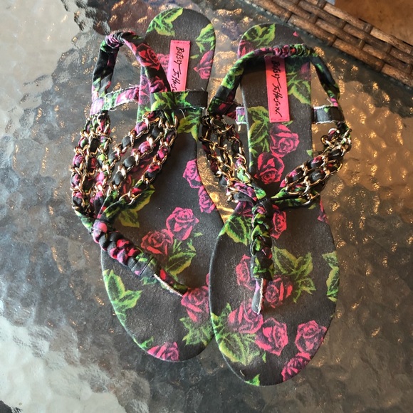betsey johnson joliee sandal